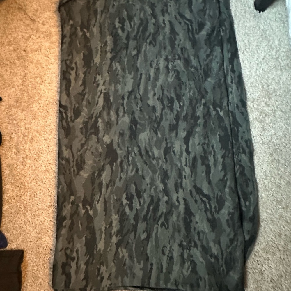 Lululemon Athletica Gray Maxi Scarf